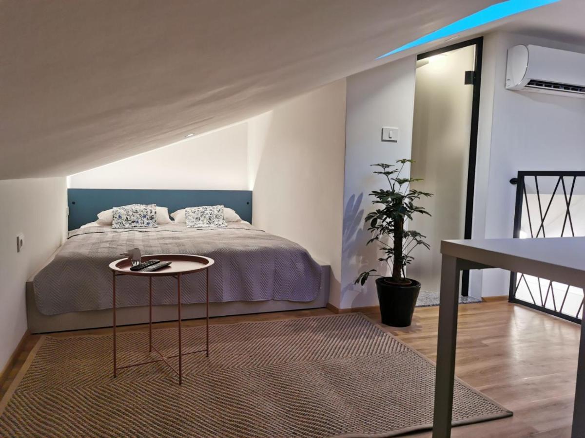 Rainbow Apartment, 科佩尔 外观 照片