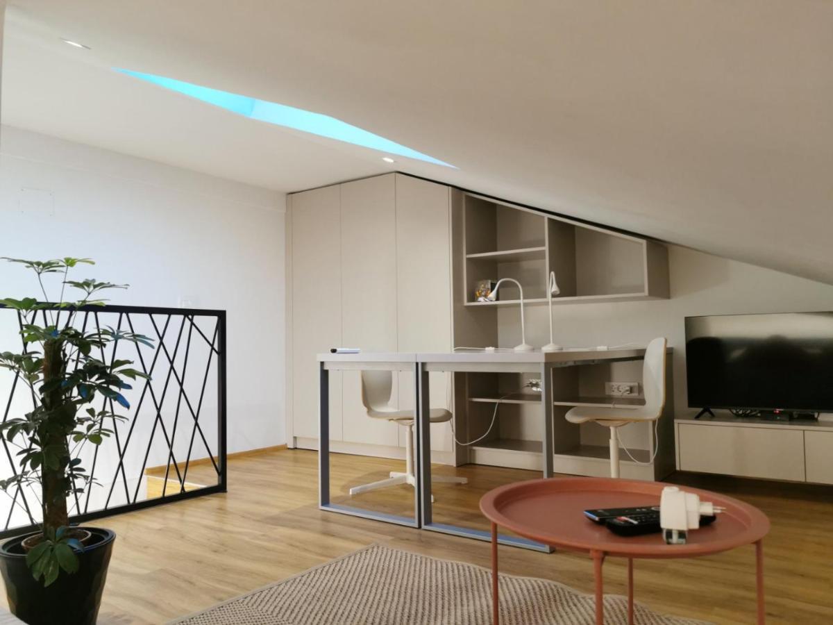 Rainbow Apartment, 科佩尔 外观 照片